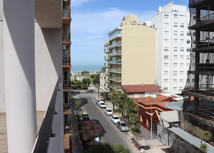 C Amplio Y Comodo Depto. En Mar Del Plata A Pasos Del Mar