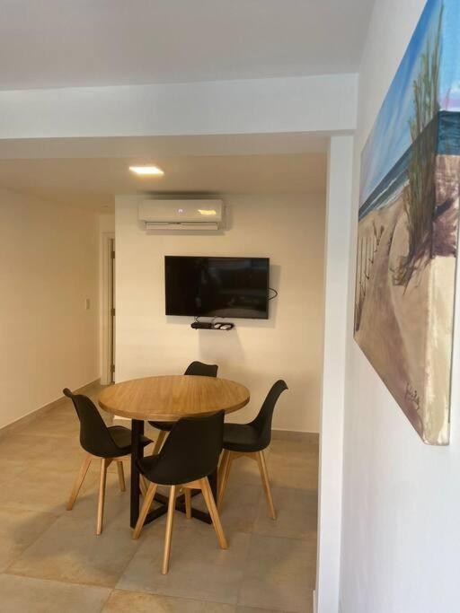 C Amplio Y Comodo Depto. En A Pasos Del Mar Apartment Mar del Plata